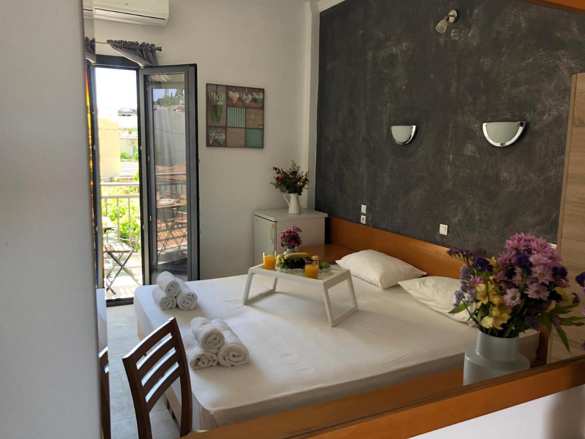 Central Guest House Skiathos Exterior photo